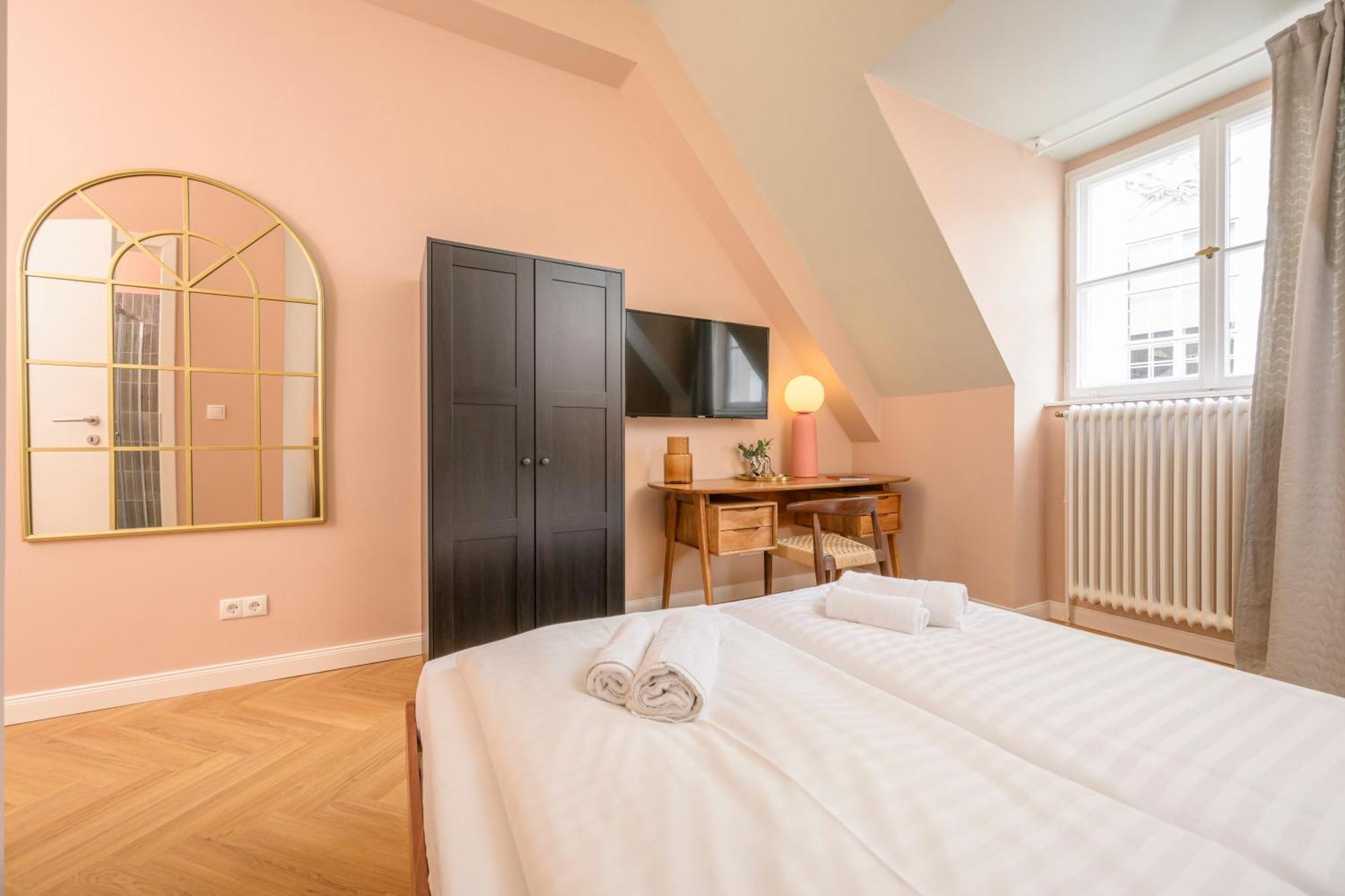Palais Palffy Suits Вена Экстерьер фото