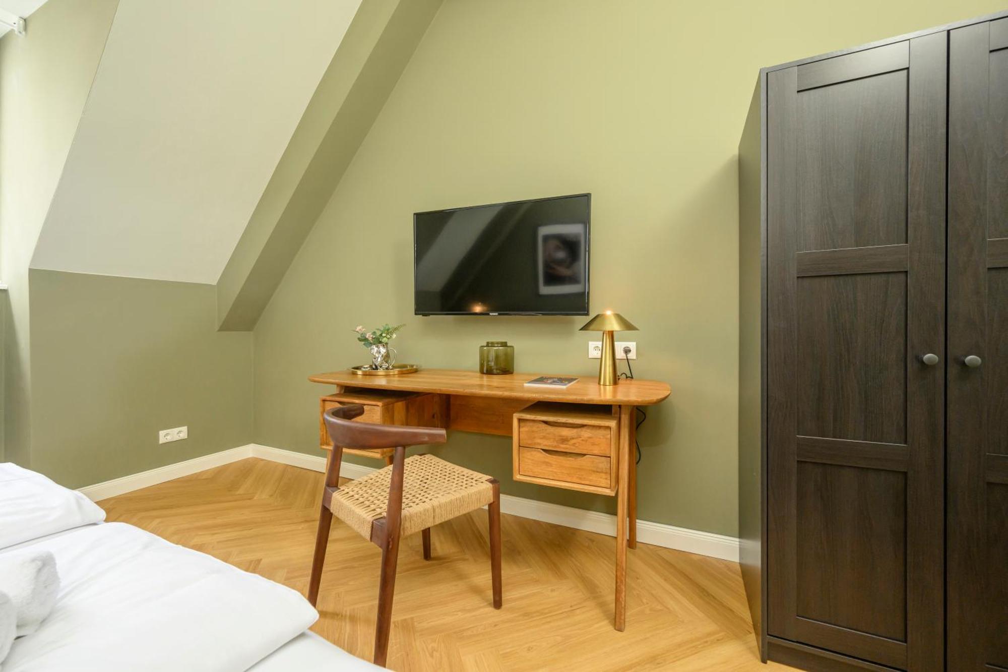 Palais Palffy Suits Вена Экстерьер фото